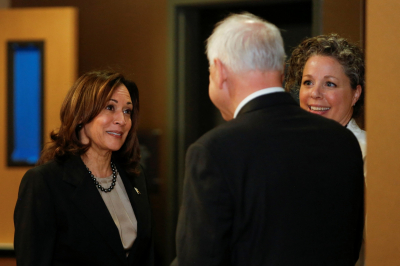 Navigating the Political Landscape: Vice President Harris&#039; Abortion Clinic Visit Amidst Democrats&#039; Focus on Reproductive Rights in the 2024 Election